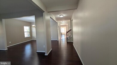 25501 Emerson Oaks Dr in Aldie, VA - Building Photo - Building Photo