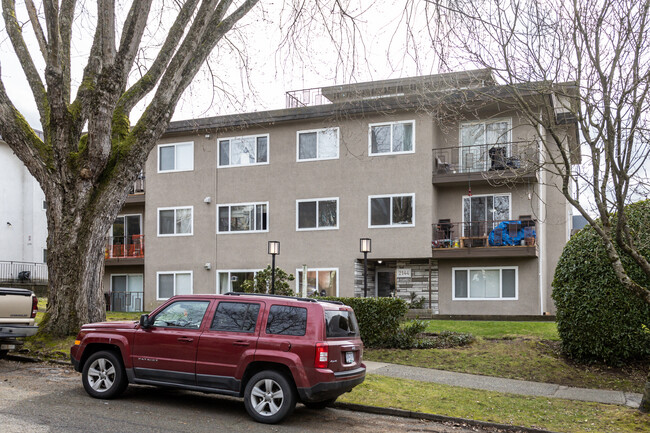 2144 Oxford St in Vancouver, BC - Building Photo - Building Photo