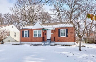 1490 E Duchesne Dr in Florissant, MO - Building Photo - Building Photo