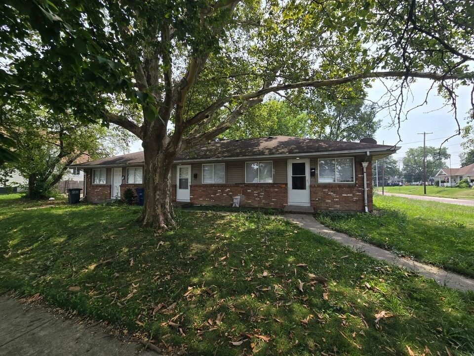 77 Walbridge Ave in Toledo, OH - Building Photo