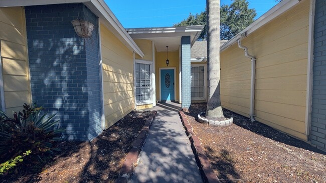 12020 Fruitwood Dr in Riverview, FL - Building Photo - Building Photo