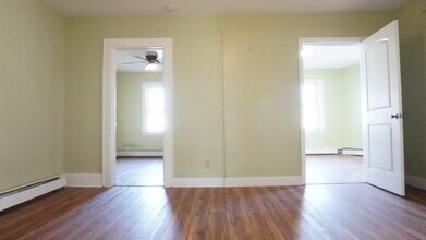 1621 Stratford Ave in Stratford, CT - Building Photo - Building Photo