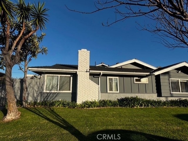 17132 Emerald Ln, Unit D in Huntington Beach, CA - Building Photo - Building Photo