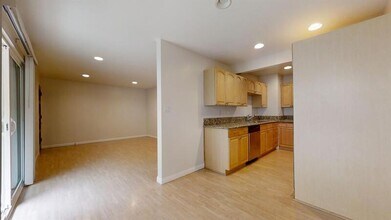 503 Avenue G - C in Redondo Beach, CA - Building Photo - Building Photo