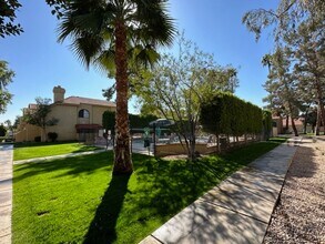 1126 W Elliot Rd in Chandler, AZ - Building Photo - Building Photo