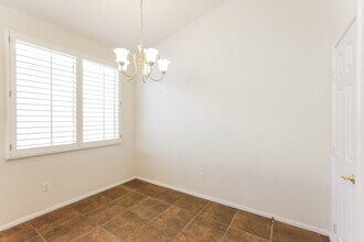 45 Pangloss St in Henderson, NV - Building Photo - Building Photo