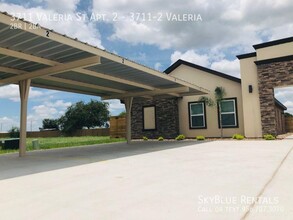 3711 Valeria St in Edinburg, TX - Building Photo - Building Photo