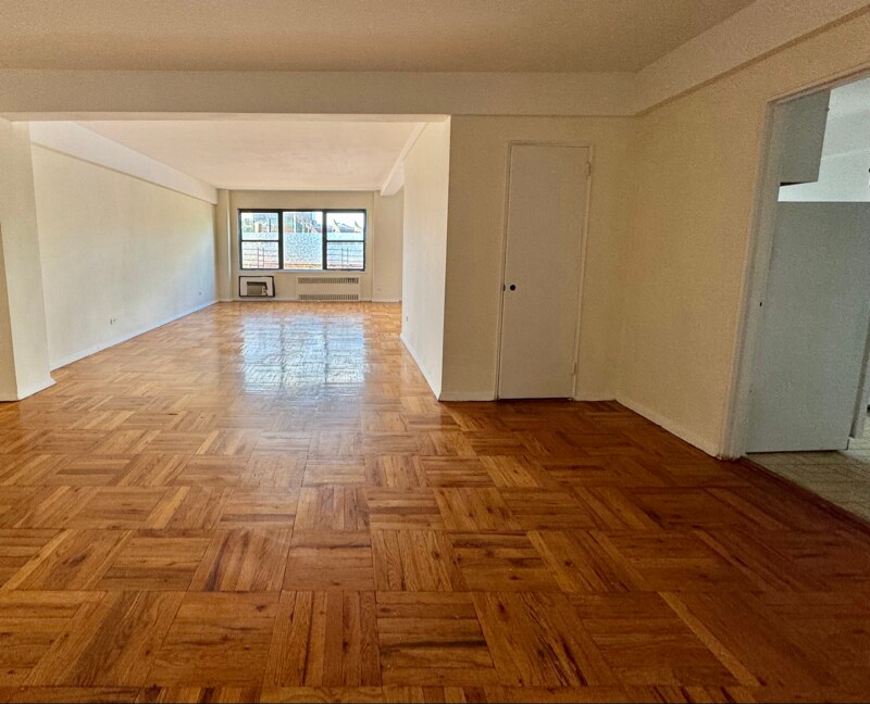 303 Beverley Rd in Brooklyn, NY - Building Photo