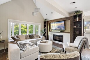 2457 W 7th Ave in Vancouver, BC - Building Photo