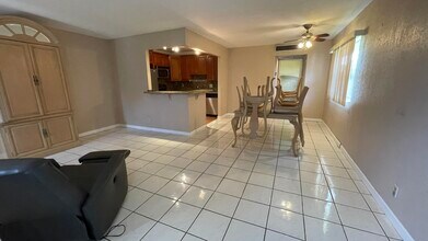 166 Valencia Dr in Delray Beach, FL - Building Photo - Building Photo