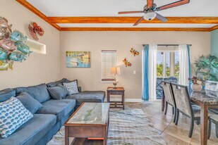 12400 Overseas Hwy in Marathon, FL - Building Photo