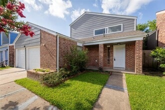 11111 Midhurst Dr in Houston, TX - Building Photo - Building Photo