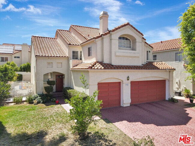 property at 7435 Bobbyboyar Ave