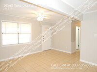 10568 Twin Oaks Dr photo'