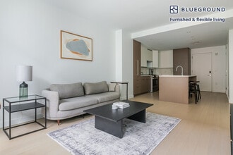 380 Harrison Ave in Boston, MA - Foto de edificio - Building Photo