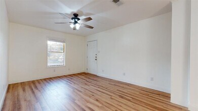 2347 Cornell Dr in College Station, TX - Building Photo - Building Photo