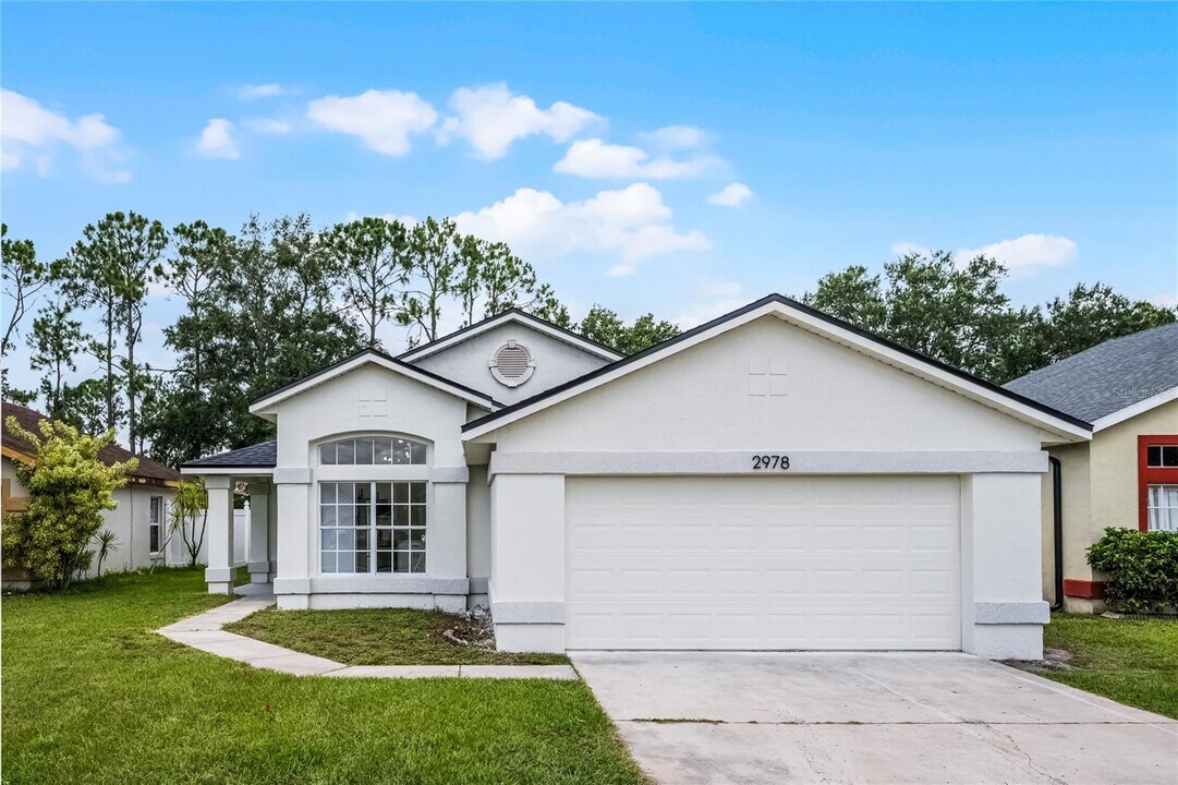 2978 Stillwater Dr in Kissimmee, FL - Building Photo