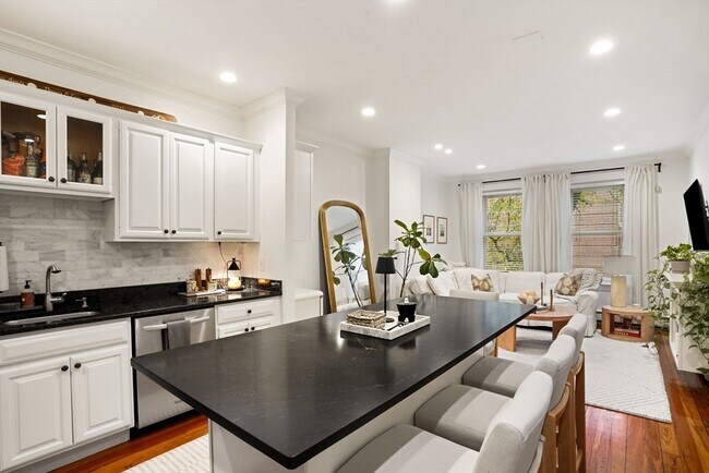 4 Union Park, Unit 2 in Boston, MA - Foto de edificio - Building Photo