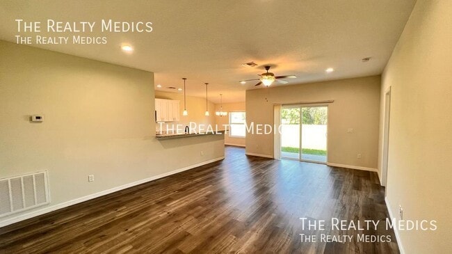7801 Valencia Rd in Sebring, FL - Building Photo - Building Photo