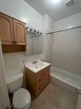 1346 N Bosworth Ave in Chicago, IL - Building Photo - Building Photo