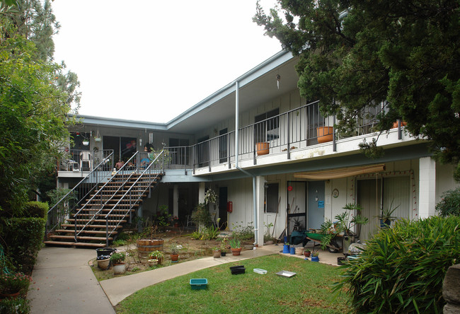 405 El Paseo Rd in Ojai, CA - Building Photo - Building Photo