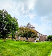 Rensway Apartments in Waupun, WI - Foto de edificio - Building Photo