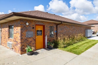 The Warwick in Norfolk, NE - Foto de edificio - Building Photo