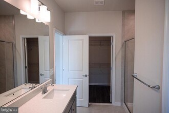 238 Mainstream Dr in Laurel, MD - Building Photo - Building Photo