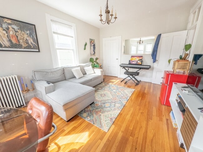 35 Essex St in Cambridge, MA - Foto de edificio - Building Photo