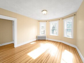 24 Montvale St, Unit 2 in Boston, MA - Building Photo - Building Photo