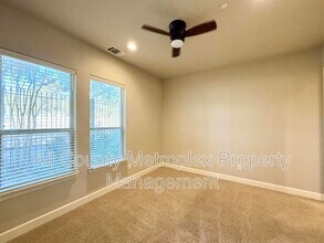 7333 Valley View Ln in Dallas, TX - Building Photo - Building Photo