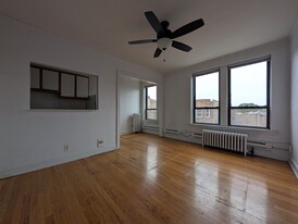 3346 N Marshfield Ave, Unit 410 in Chicago, IL - Building Photo