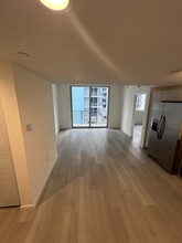 7450 NW 103rd Pl in Doral, FL - Building Photo - Building Photo