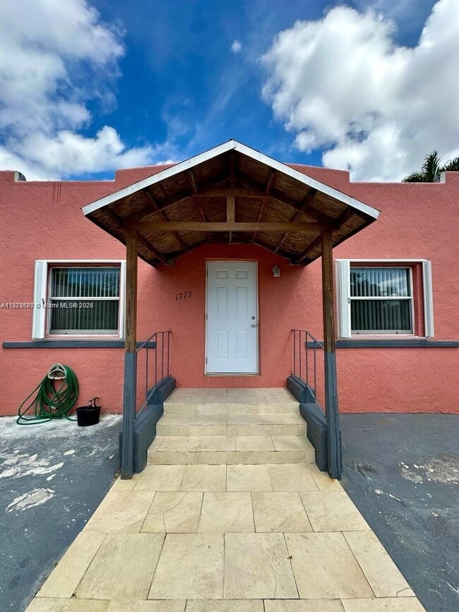 1773 NW 19th St