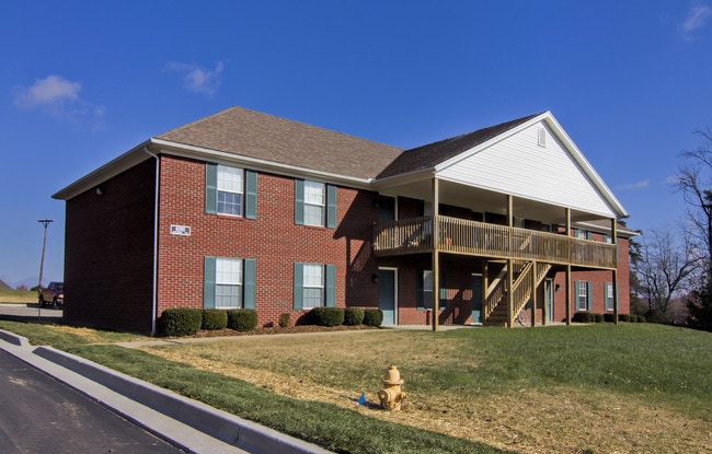 Edwardsville Trace Apartments in Georgetown, IN - Foto de edificio - Building Photo