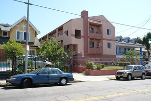 2734 James M Wood Blvd in Los Angeles, CA - Building Photo