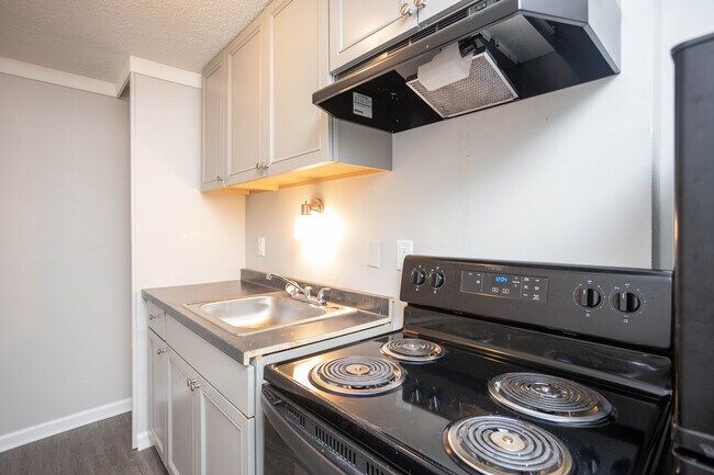 Community View in Marion, OH - Building Photo - Interior Photo