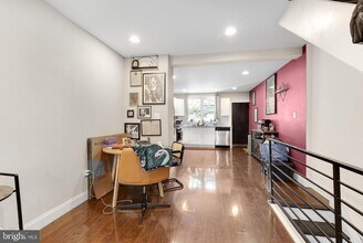 625 Fernon St in Philadelphia, PA - Building Photo - Building Photo