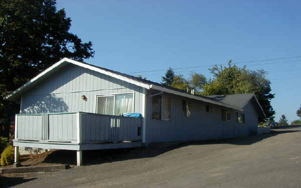 2111 Sunset Ave in West Linn, OR - Building Photo