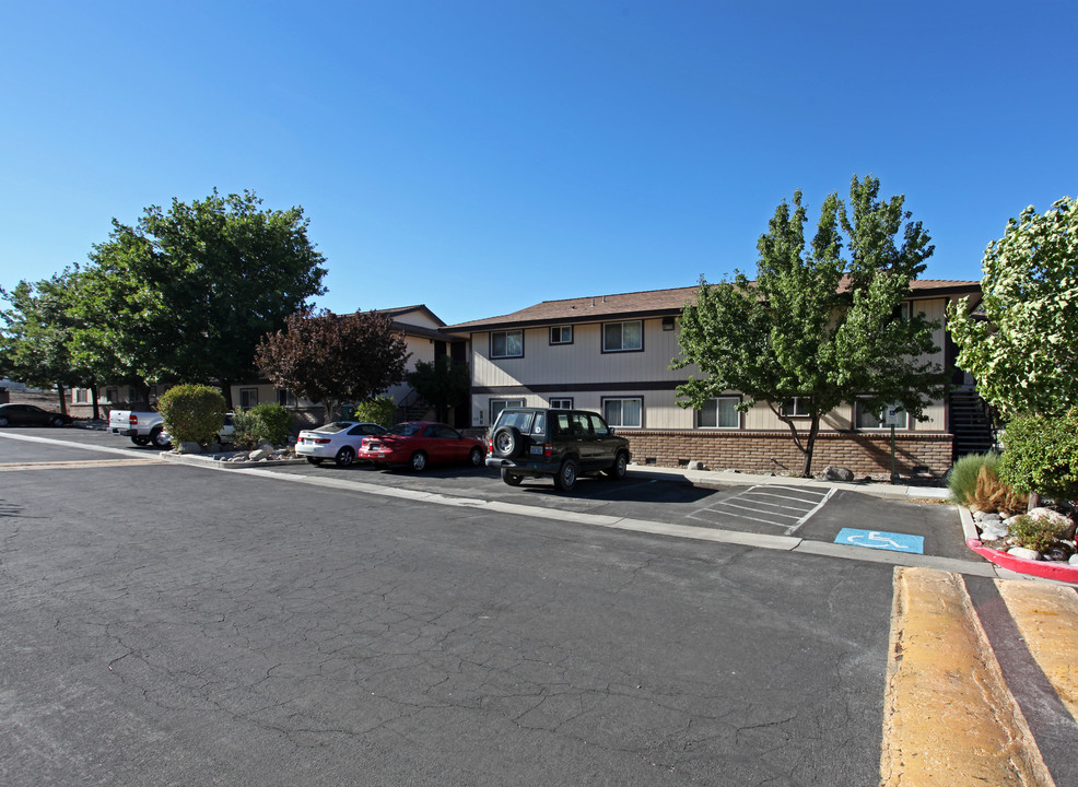 Hawk View Apartments in Reno, NV - Building Photo