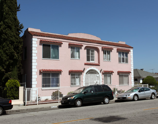 6730 Malabar St in Huntington Park, CA - Foto de edificio - Building Photo