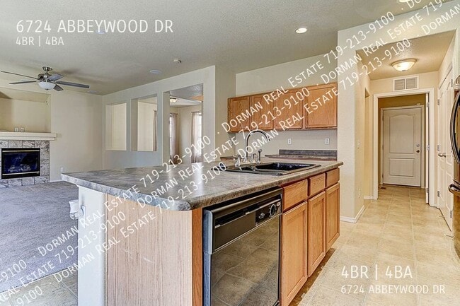 6724 Abbeywood Dr in Colorado Springs, CO - Building Photo - Building Photo