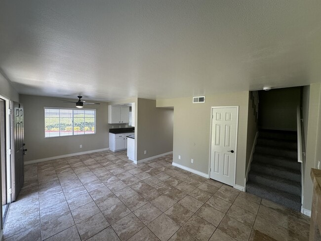 9940 Highland Ave in Rancho Cucamonga, CA - Building Photo - Building Photo