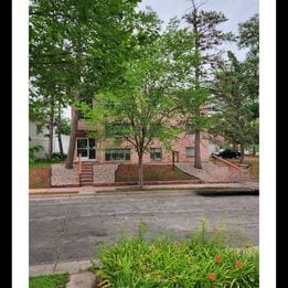 property at 1086 Como Pl