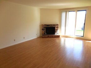 3627 Cesar Chavez, Unit 4 in San Francisco, CA - Building Photo - Building Photo