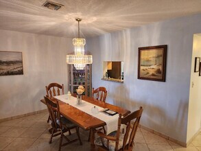 4141 NW 44th Ave in Lauderdale Lakes, FL - Building Photo - Building Photo