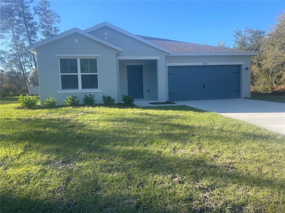2407 SW 165th St in Ocala, FL - Building Photo