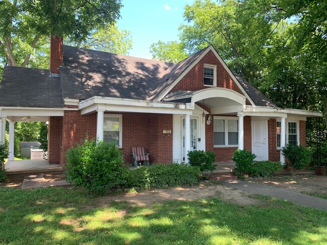 209 Delway St in Raleigh, NC - Foto de edificio - Building Photo