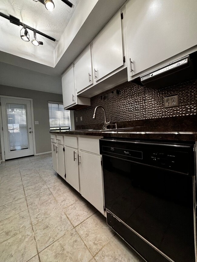 property at 3538 Spanish Villa Dr