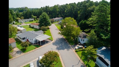 Countryside Village of Lake Lanier in Buford, GA - Building Photo - Building Photo